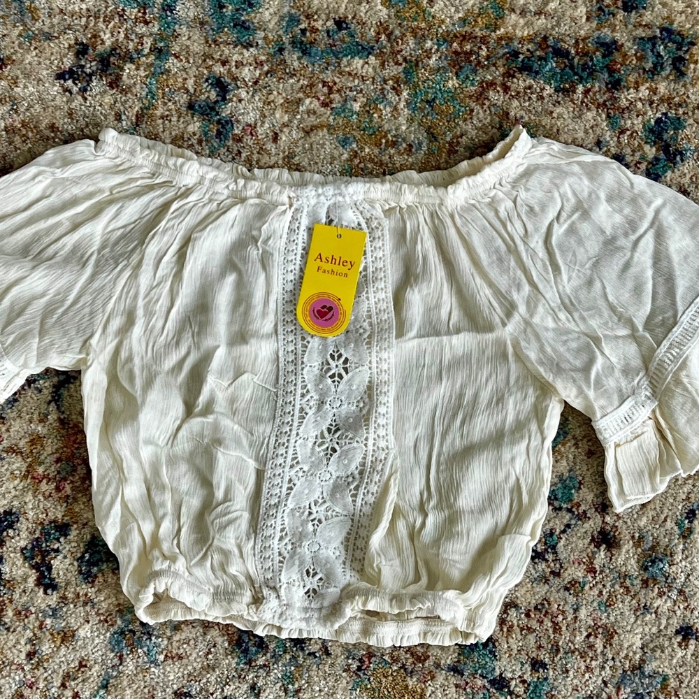 Ashley Fashion Cropped Top